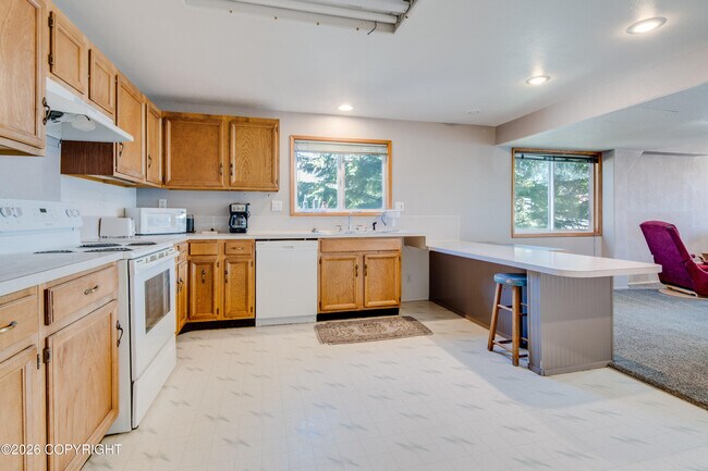 Building Photo - 348 Edmonds St