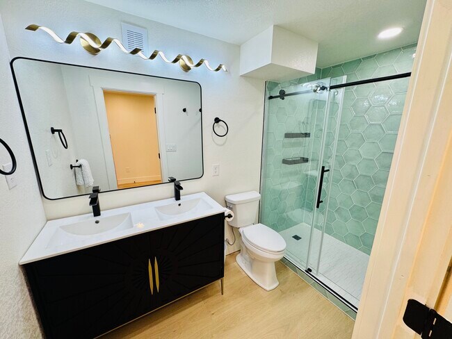 Building Photo - 18065 E 107th Pl