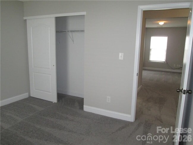 Building Photo - 12623 Cumberland Cove Dr