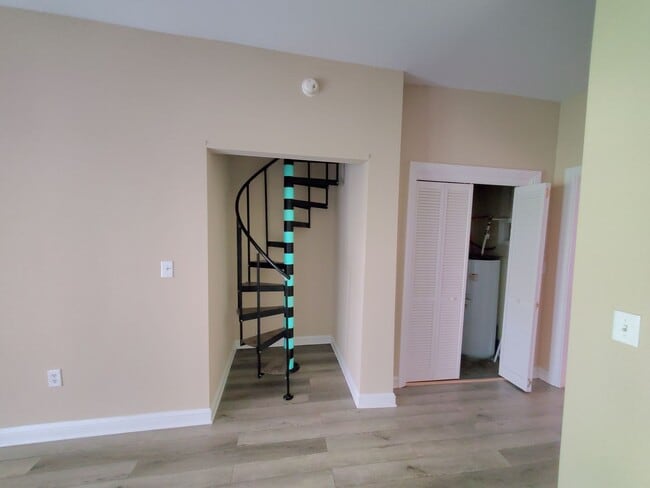 Building Photo - MCV, VCU, Church Hill, 2 Story, 3 Bedroom, 2 1/2 Bath House