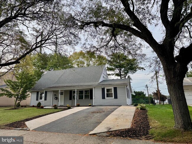 Building Photo - 73 Garland Ln