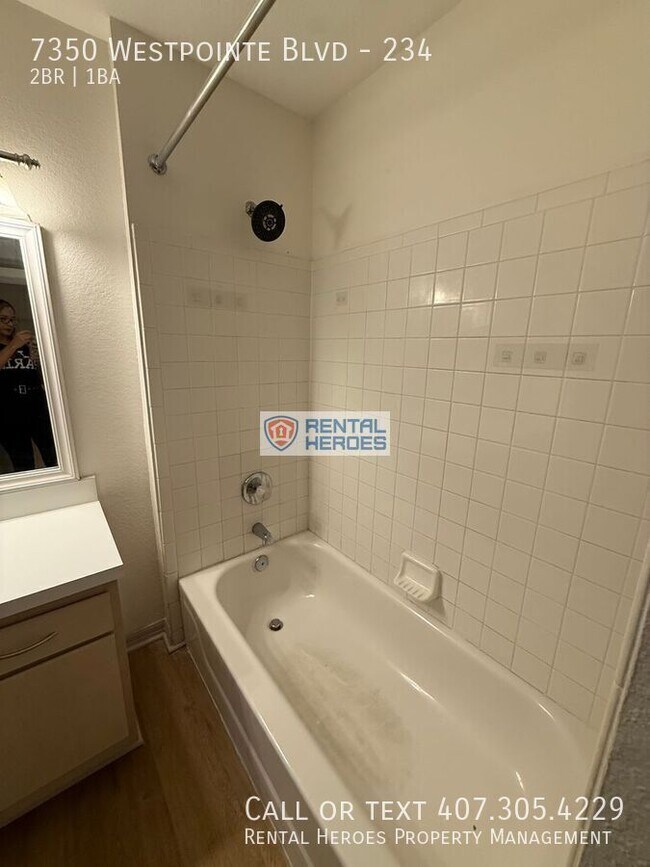 Building Photo - 7350 Westpointe Blvd