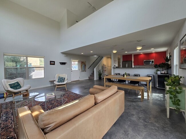 Building Photo - 2180 W Alameda St