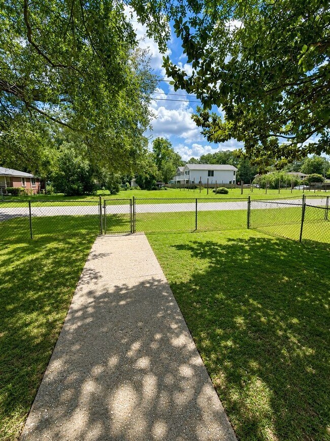 Building Photo - 5867 Althea Ave