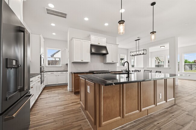Building Photo - 15503 Salmon Springs Dr