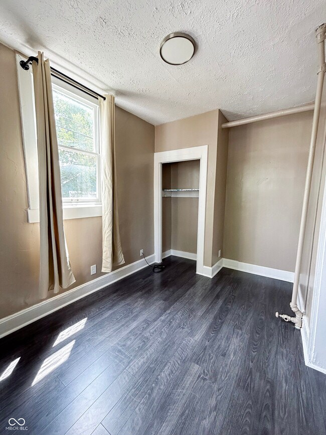 Building Photo - 1717 N Talbott St