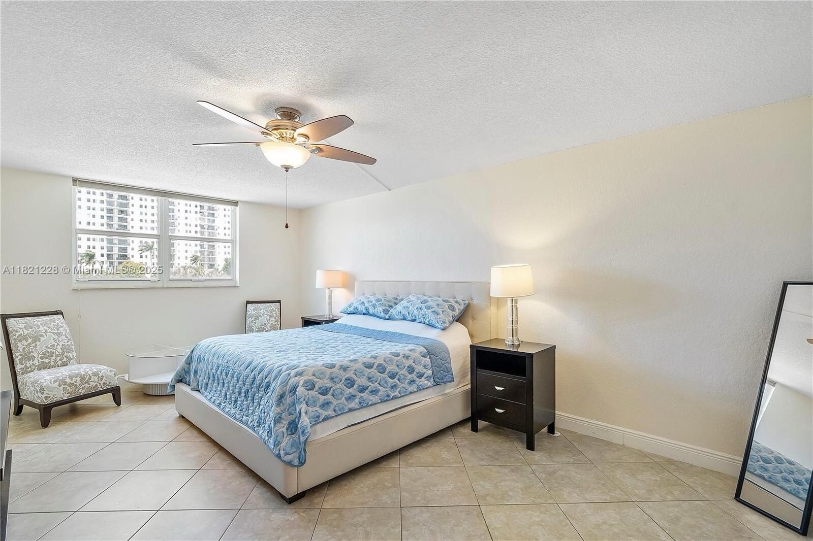 Building Photo - 1401 S Ocean Dr
