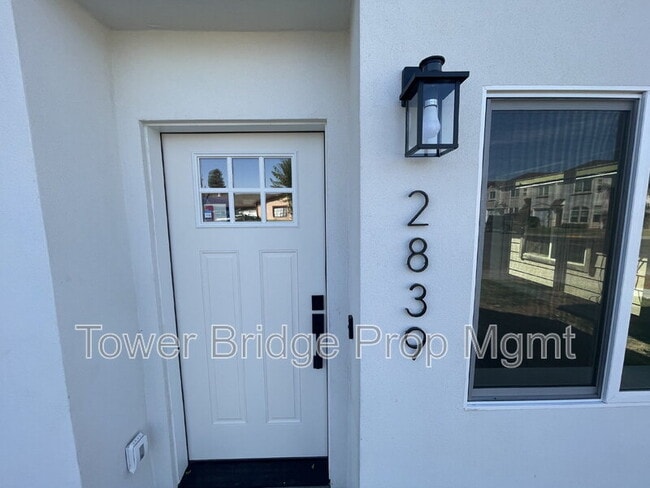 Building Photo - 2839 Taft St