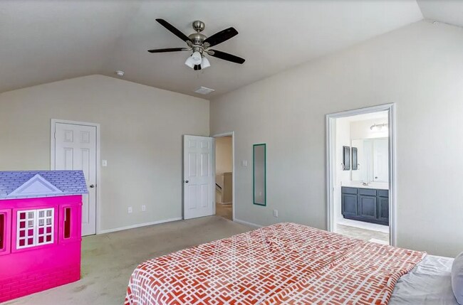 Building Photo - 21126 Fox Hillside Way