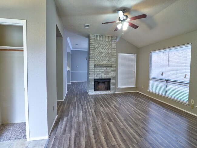 Building Photo - 9203 Danforth Way