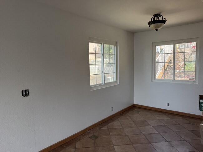 Building Photo - 9423 Eucalyptus St