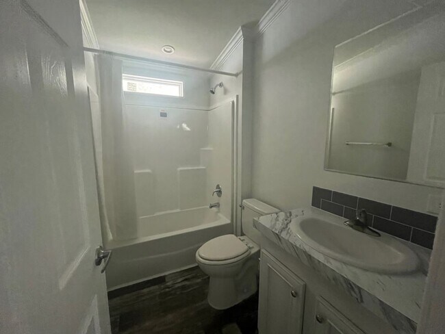 Building Photo - 267 Mongoose Ln