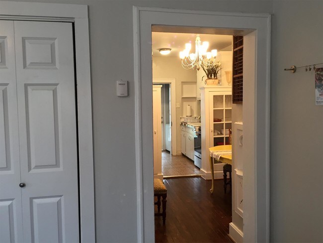 Building Photo - 1051 Government St