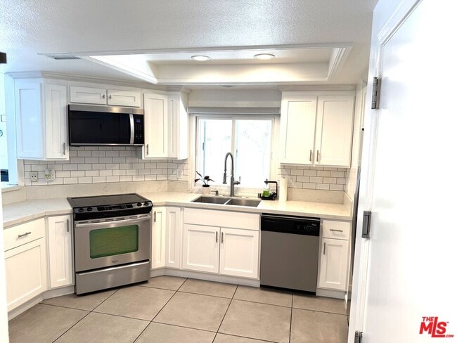 Building Photo - 3712 Carrington Ct