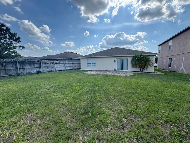 Building Photo - 913 Battery Pointe Dr
