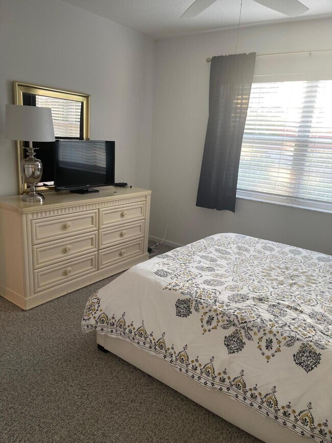 Building Photo - 117 Lake Terrace