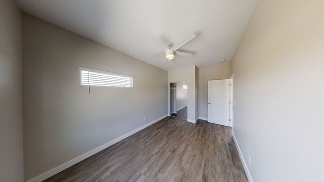 Building Photo - 4BD/2BA, Great Outdoor Space!
