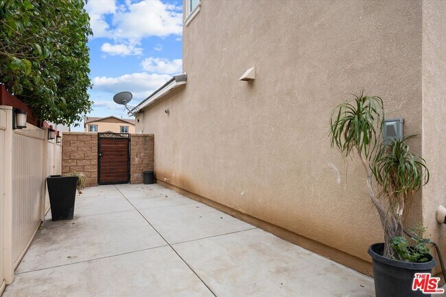 Building Photo - 24944 El Braso Dr