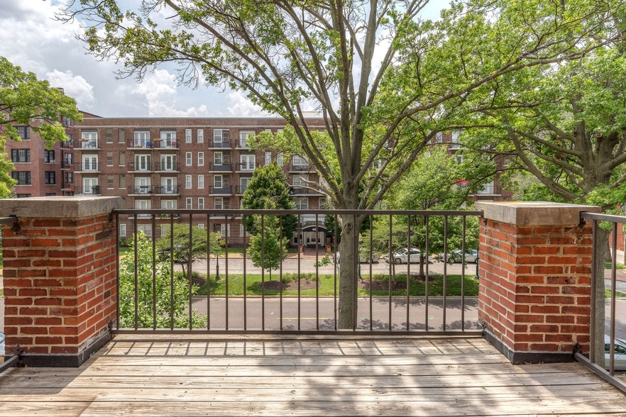 View from balcony - 5631 Pershing Ave