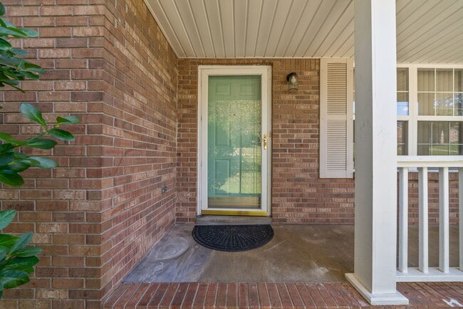 Building Photo - 944 Sable Dr