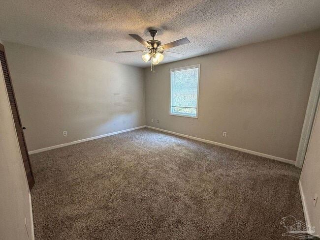 Building Photo - 1017 Great Oaks Dr