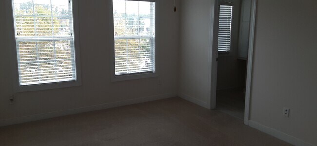 3rd floor bedroom 3 - 4919 Settlers Market Blvd