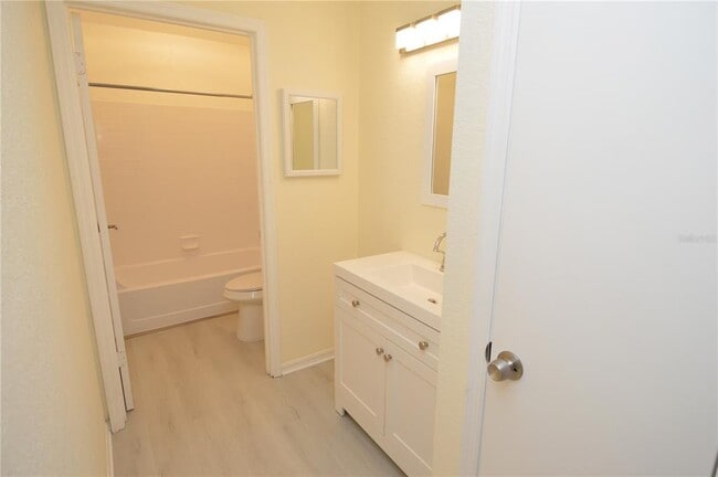 Building Photo - 10263 Gandy Blvd N