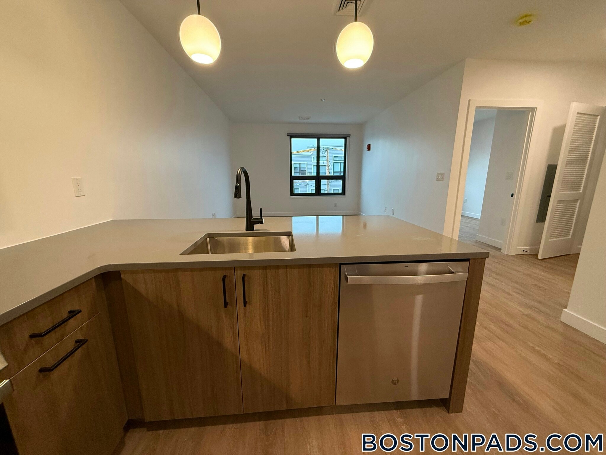 Building Photo - 199 Gardner St