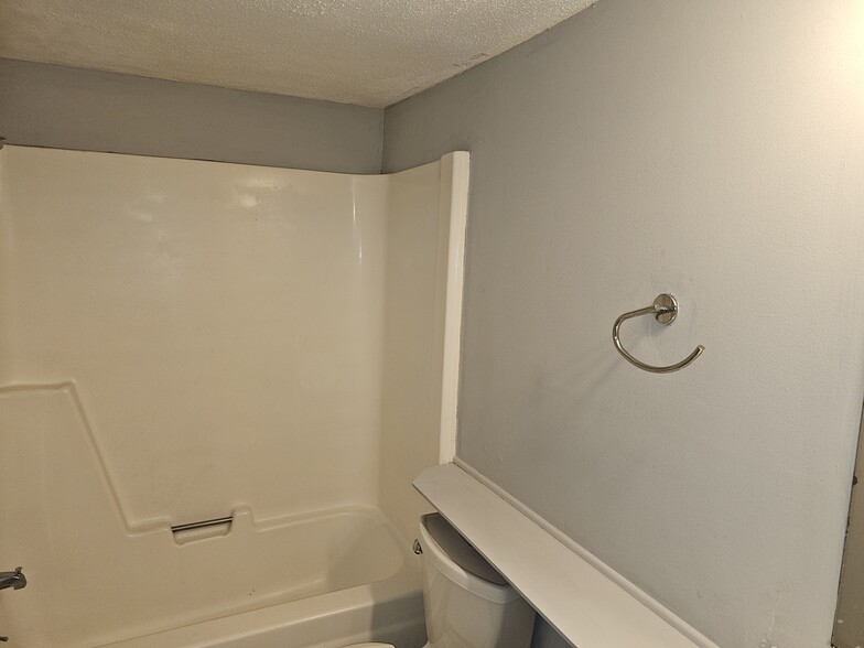 Building Photo - 6640 Willow Pointe NW