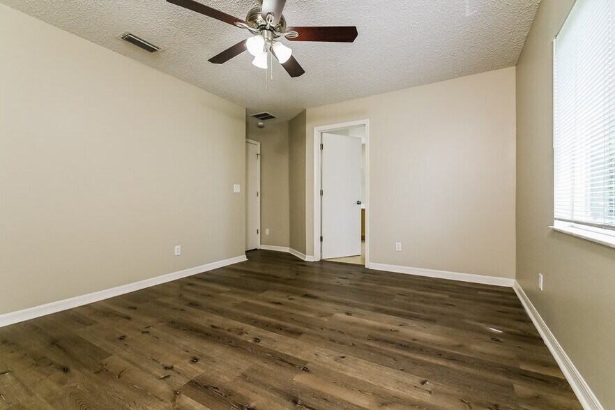 Building Photo - 12914 Fennway Ridge Dr