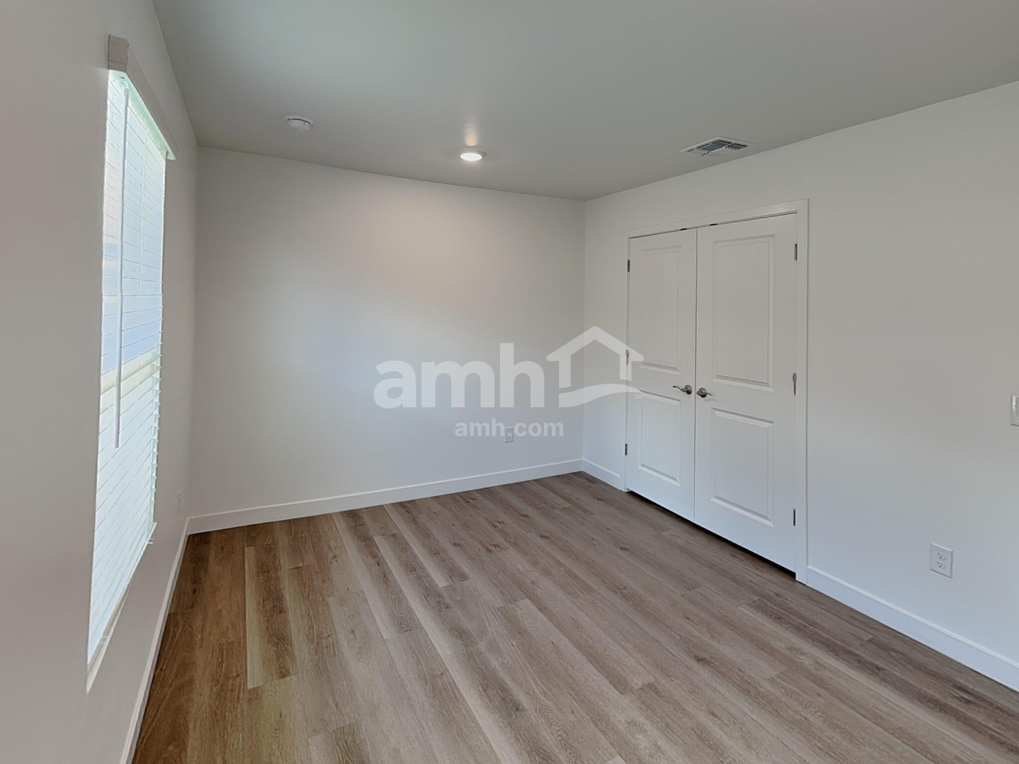Building Photo - 6466 E Paseo Alga