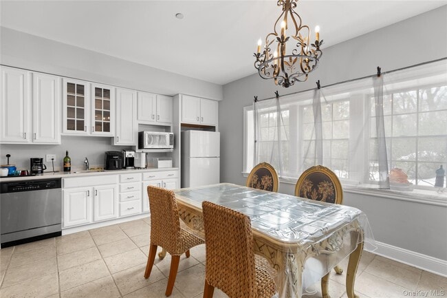 Building Photo - 1 Augusta Ct