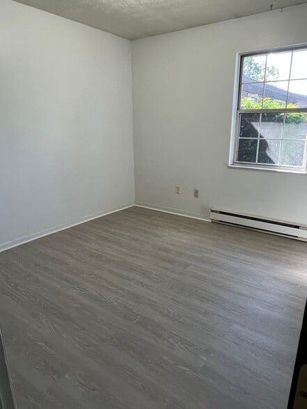 Building Photo - 1020 Arrowhead Dr