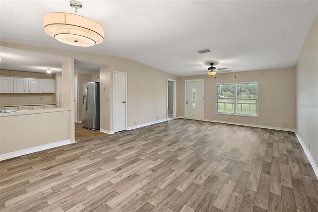 Building Photo - 3999 County Rd 513