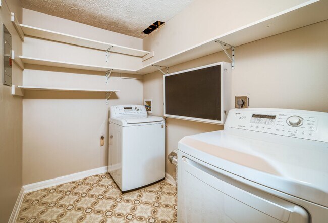 Building Photo - Updated two-bedroom, two-bathroom condo in...