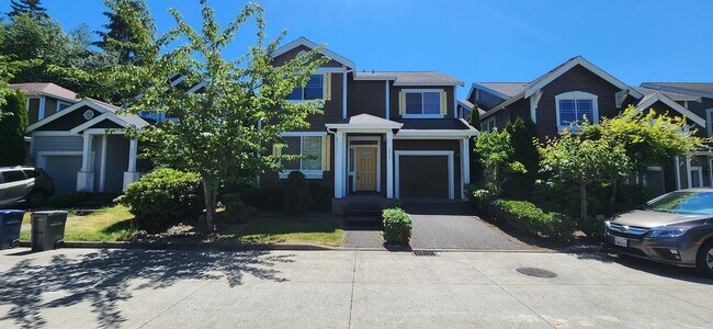 Building Photo - 2567 NE Kensington Ct
