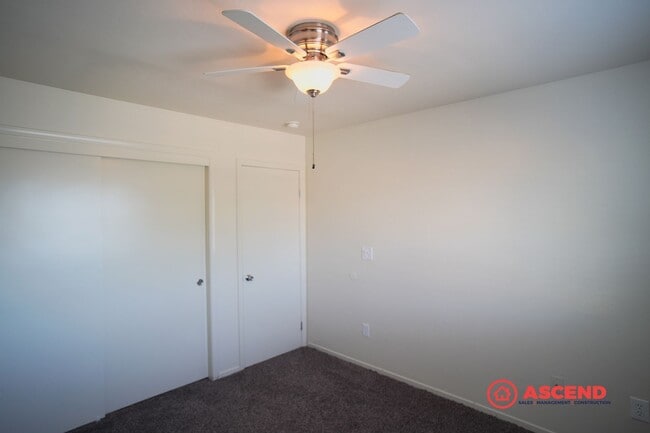 Building Photo - Stunning 2 Story Home!