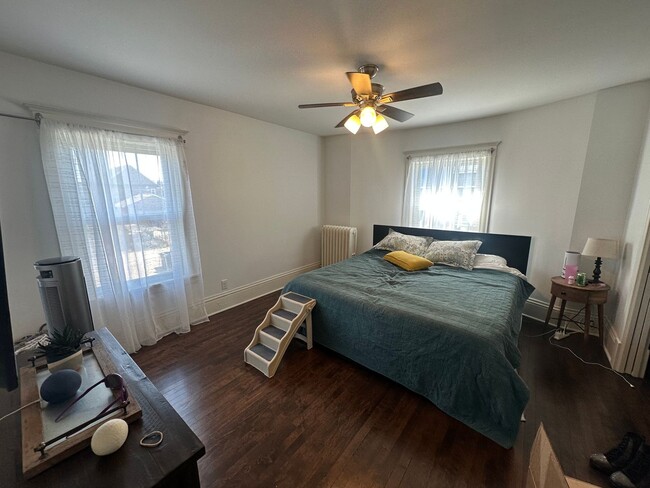 Building Photo - Spacious 3-Bedroom with Luxury Upgrades!!