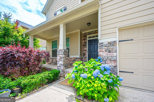 Building Photo - 1675 Great Heron Cove