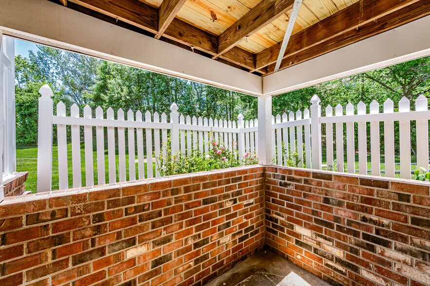 Building Photo - 9396 Wind Haven Ct