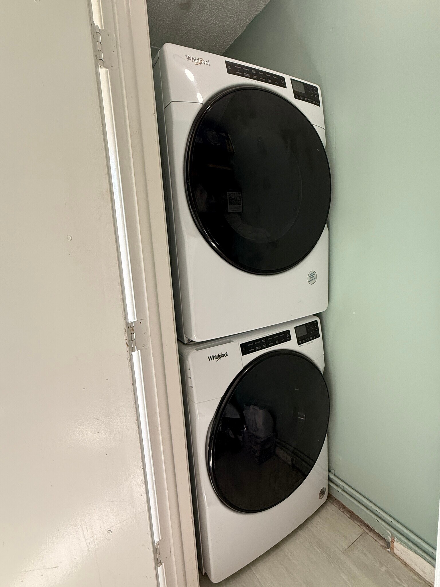 Laundry - 5865 37th Ave N