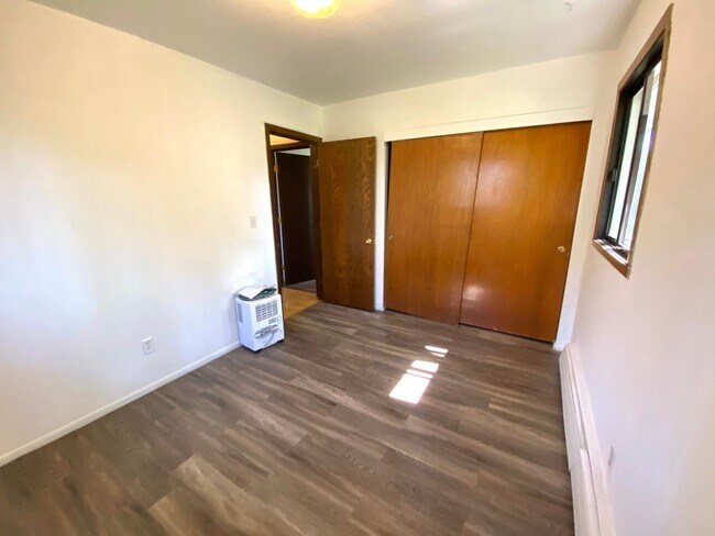 Building Photo - 2 Bedroom Duplex