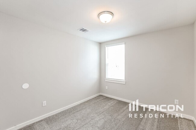 Building Photo - 22812 Terrazzo Dr