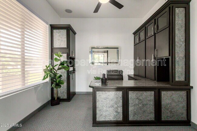 Building Photo - 8989 N Gainey Center Dr