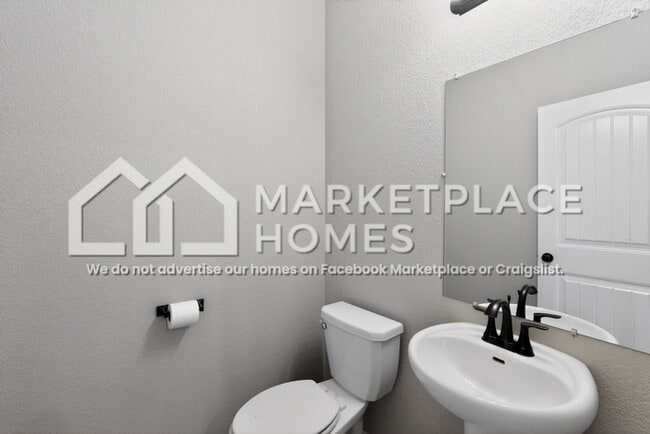 Building Photo - 6803 SW Chalkstone Rd