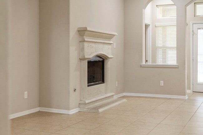 Building Photo - 314 Trillium Dr