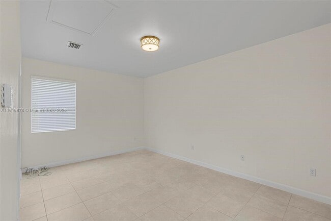 Building Photo - 9341 SW 171st Ct