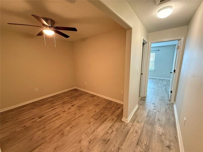 Building Photo - 9854 Trumpet Vine Loop