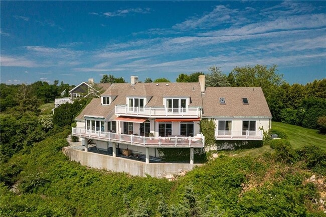 Building Photo - 25 Ocean Heights Rd