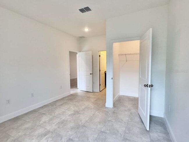 Building Photo - 15885 SW 35th Court Rd